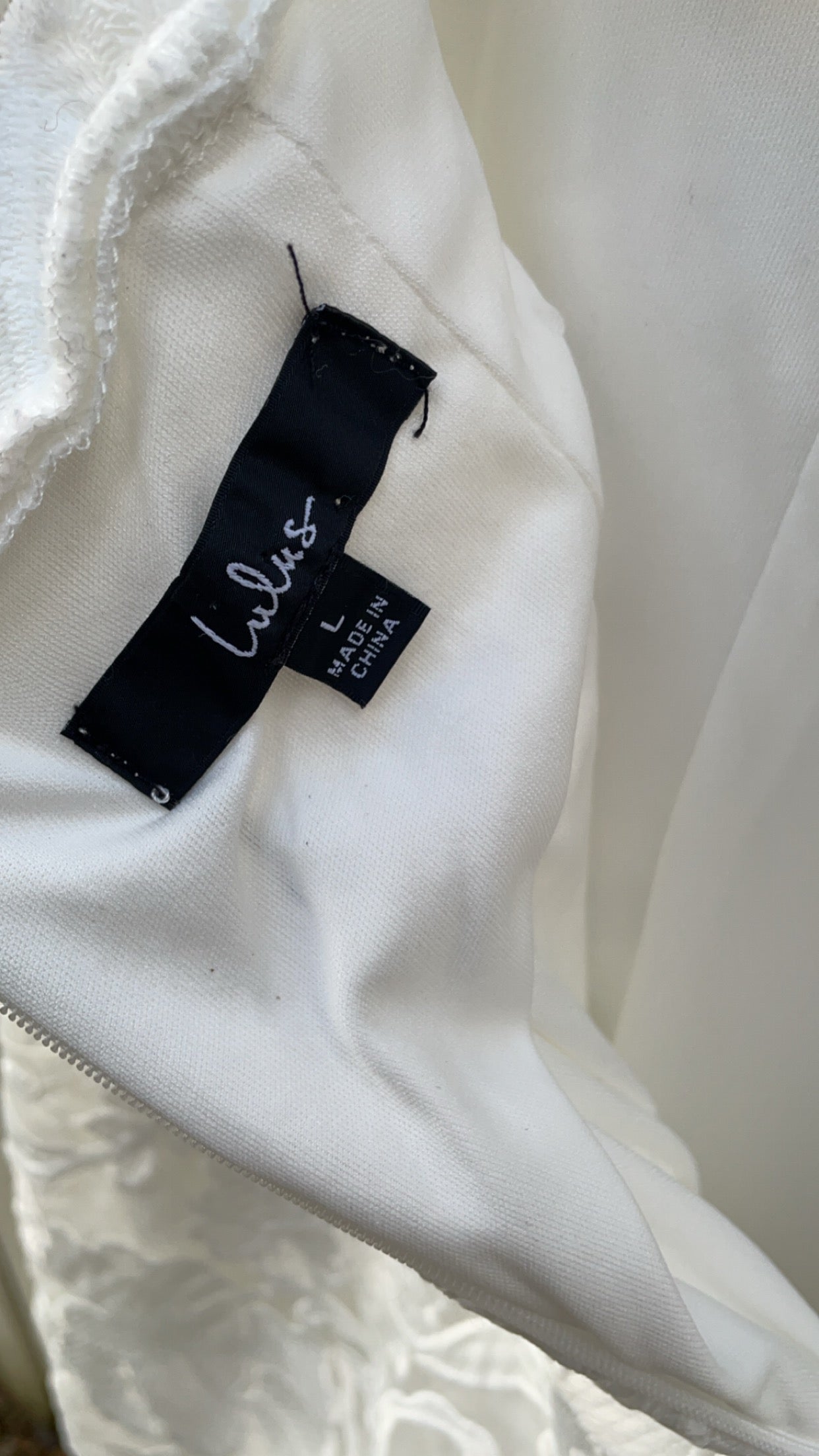 Lulus: Floral Lace Dress