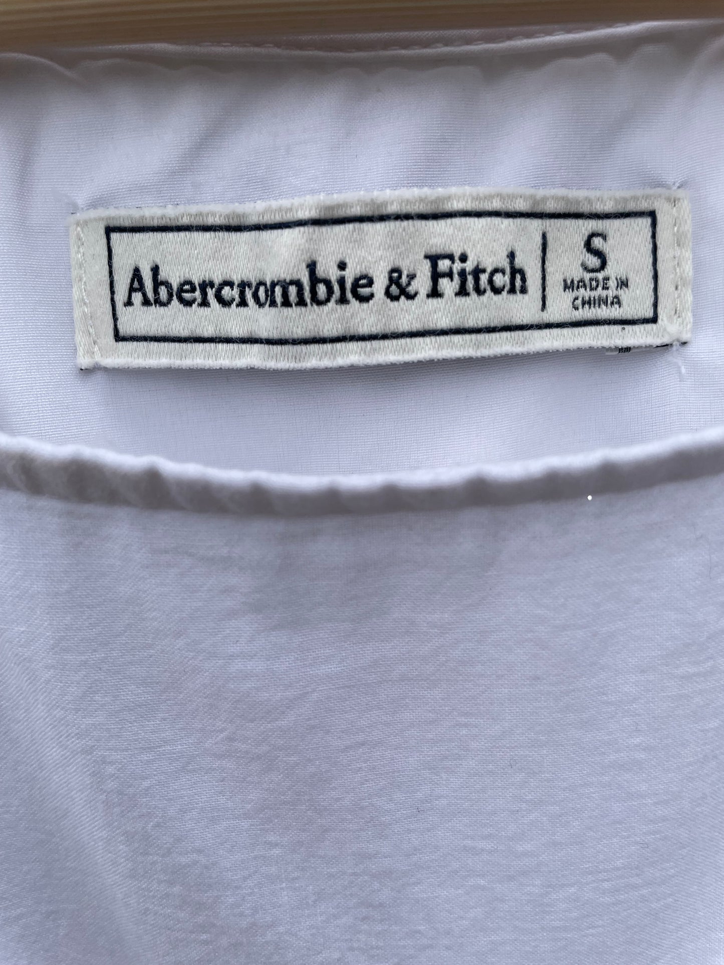 Abercrombie & Fitch: Cropped Tank