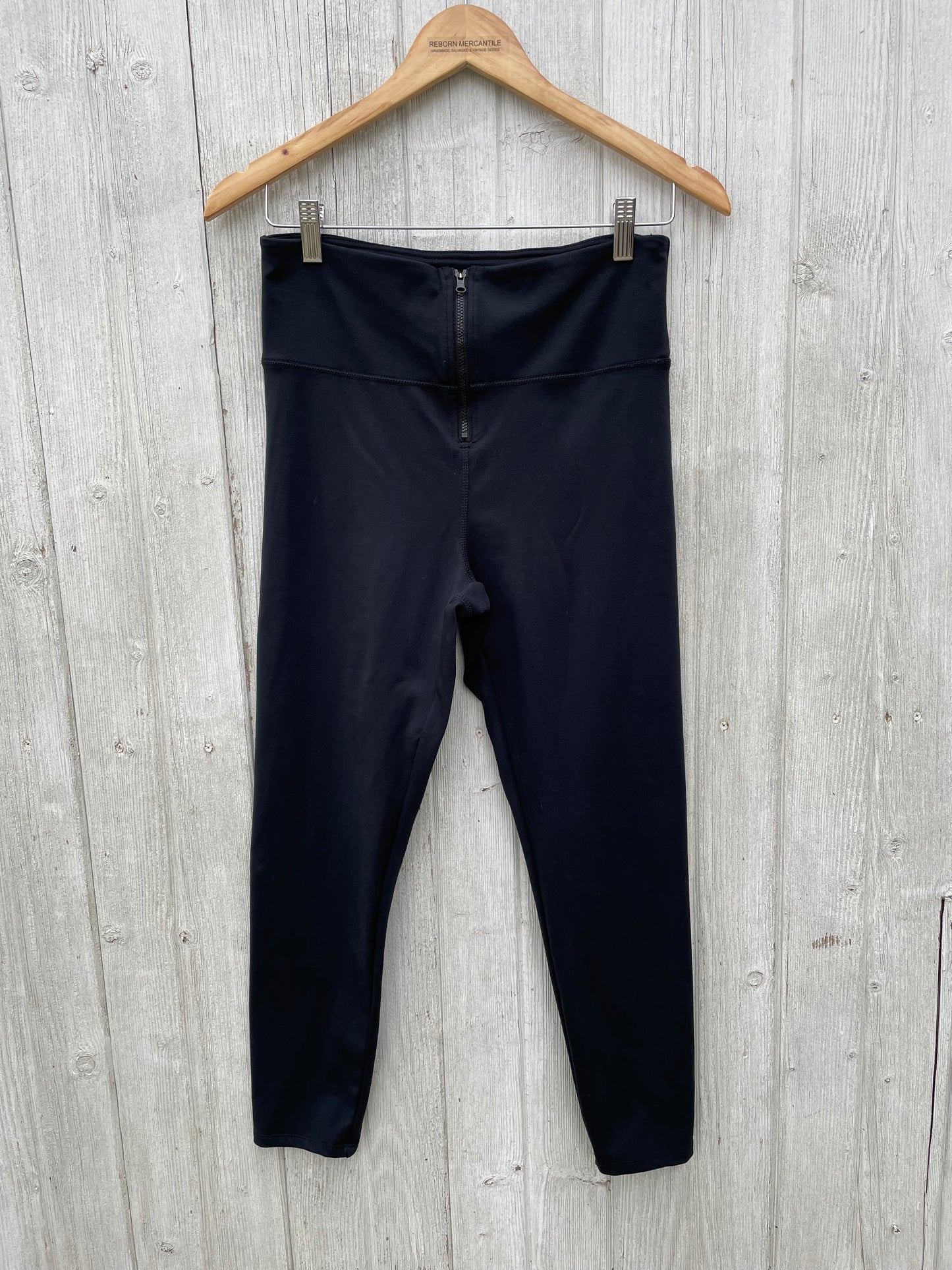 Cycle House: Pearl Zip Leggings